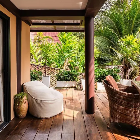 Beyond The Blue Horizon Boutique Bungalows-3